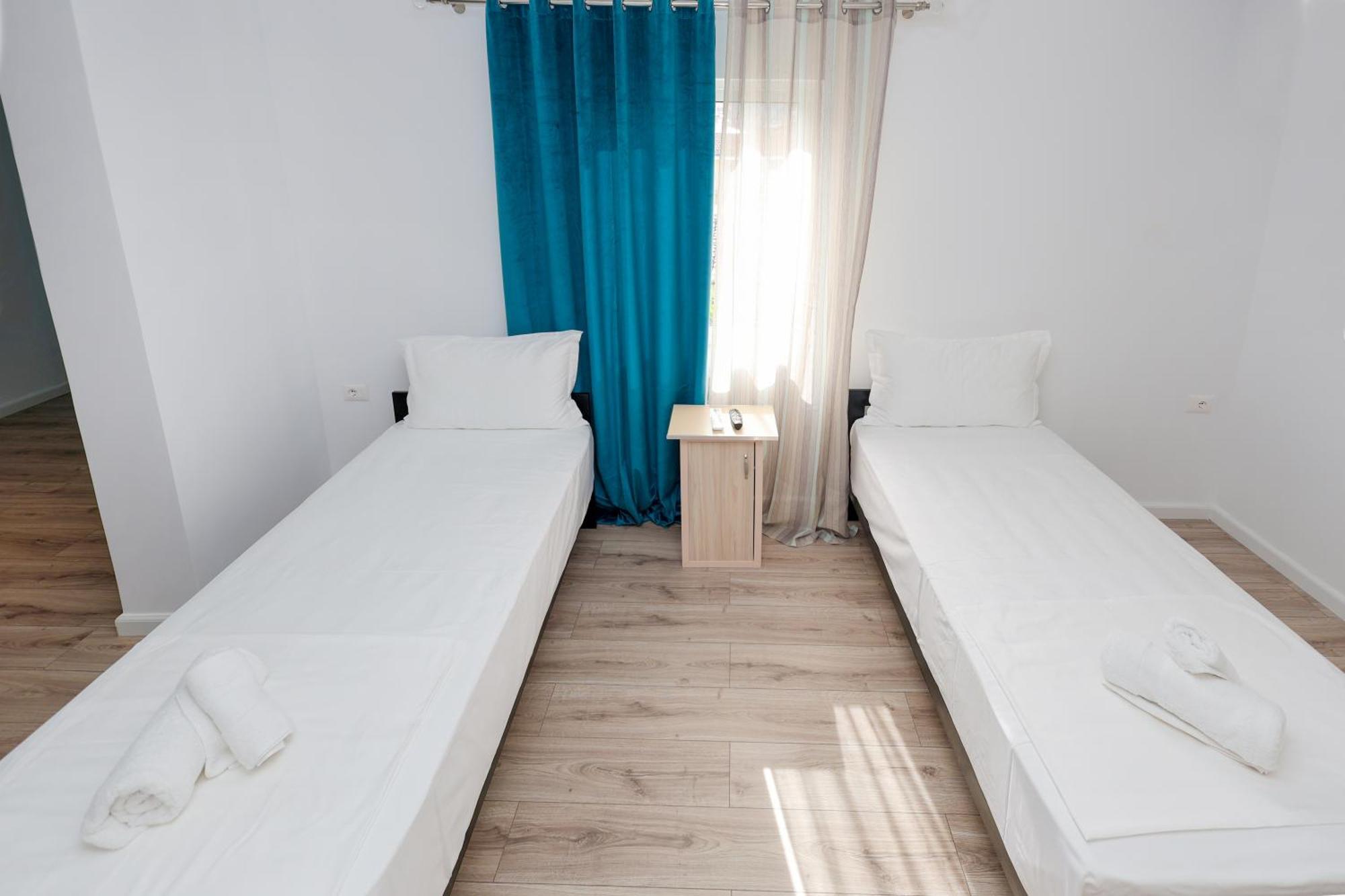 Guesthouse Noke Berat Luaran gambar
