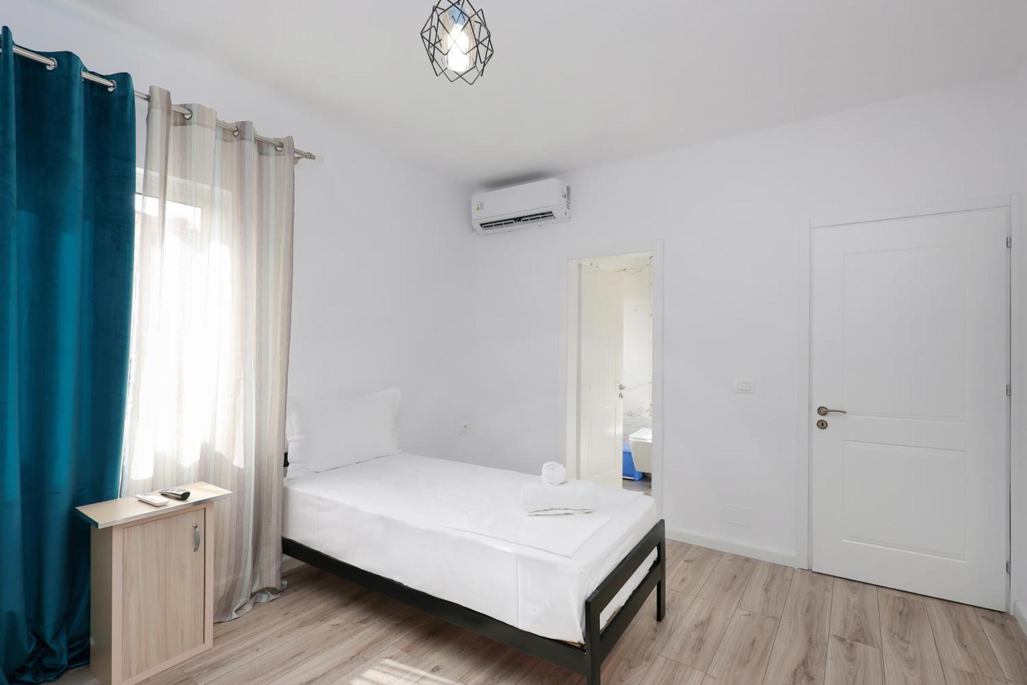 Guesthouse Noke Berat Luaran gambar