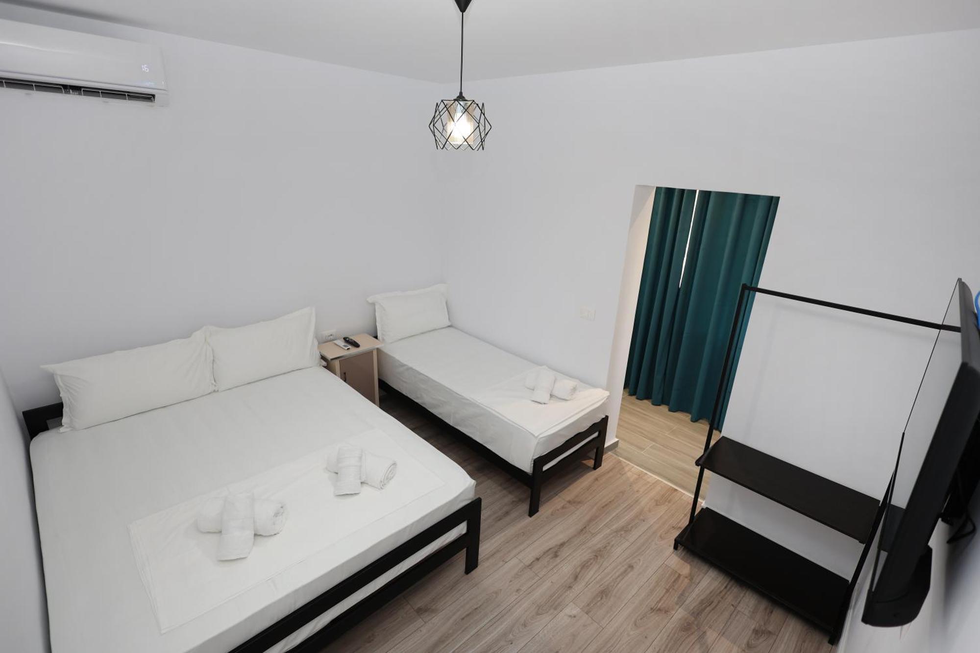 Guesthouse Noke Berat Luaran gambar